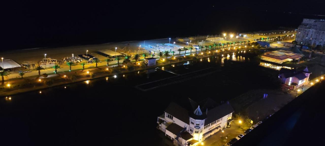 Only Front Sea View, No Side View, Wonderful Panorama, High Floor, Location Guarantee Aparthotel Batumi Kültér fotó