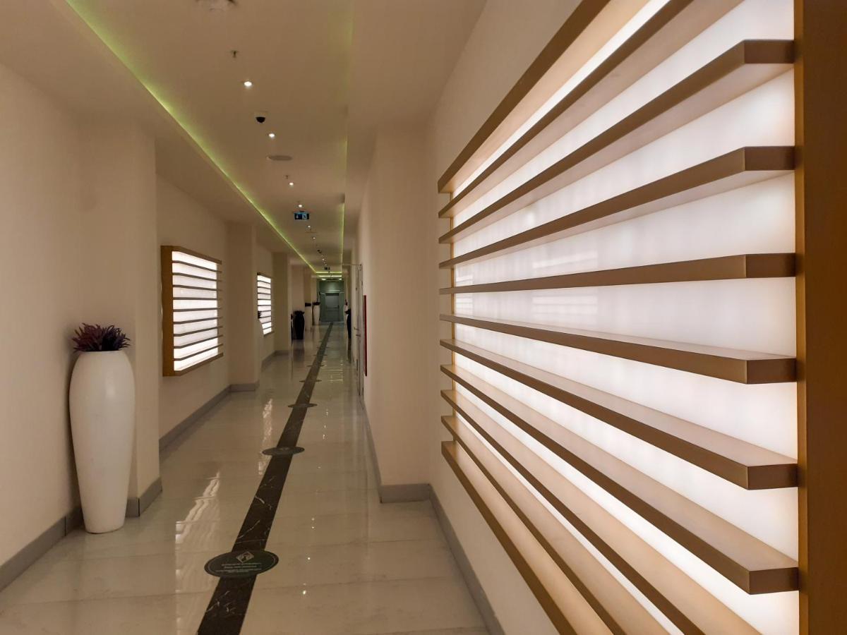 Only Front Sea View, No Side View, Wonderful Panorama, High Floor, Location Guarantee Aparthotel Batumi Kültér fotó